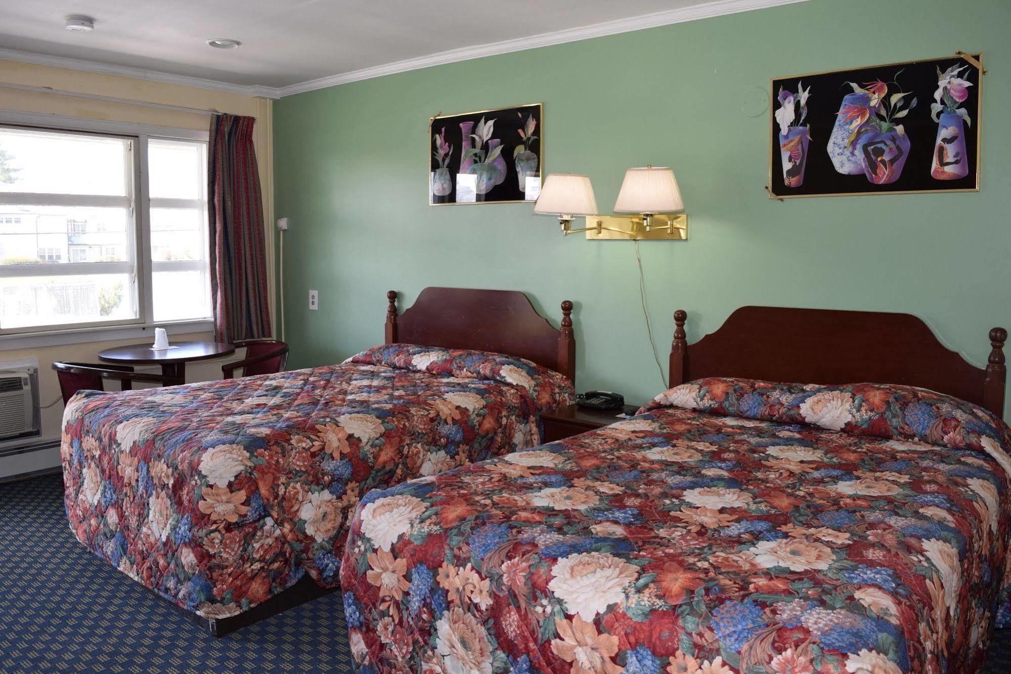 Top Hill Motel Saratoga Springs Zewnętrze zdjęcie